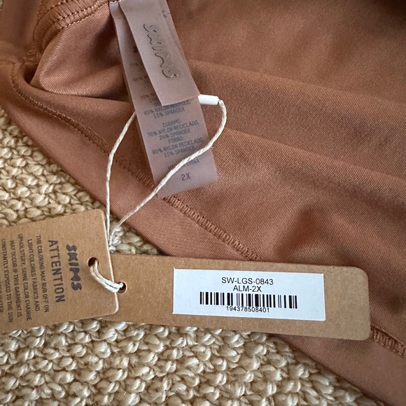 Skims Almond Swim Long Sleeve Shirt Swimsuit, Size 2X NWT - Picture 3 of 3